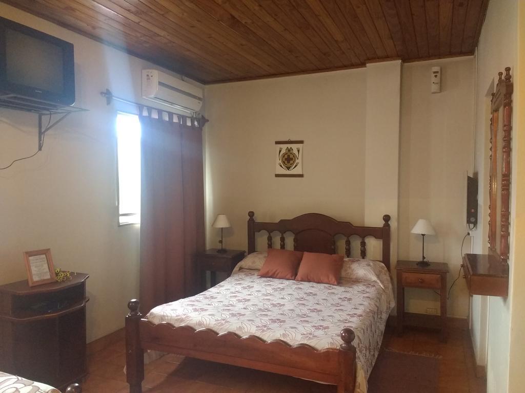 Hotel Satiri Сальта Экстерьер фото
